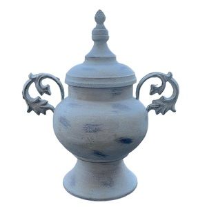 Decorative metal vase/urn excellent condition